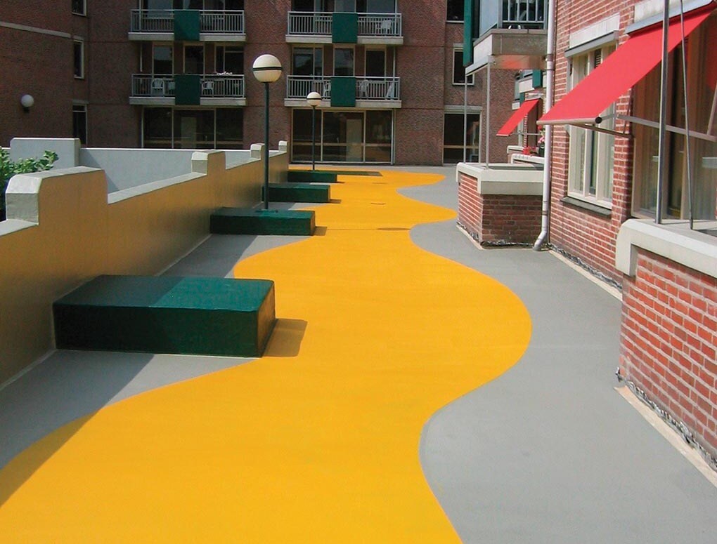 PMMA applied to a roof's surface with pedestrian access